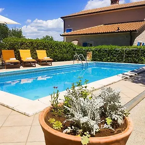 Villa Nika, Labin (Istria)